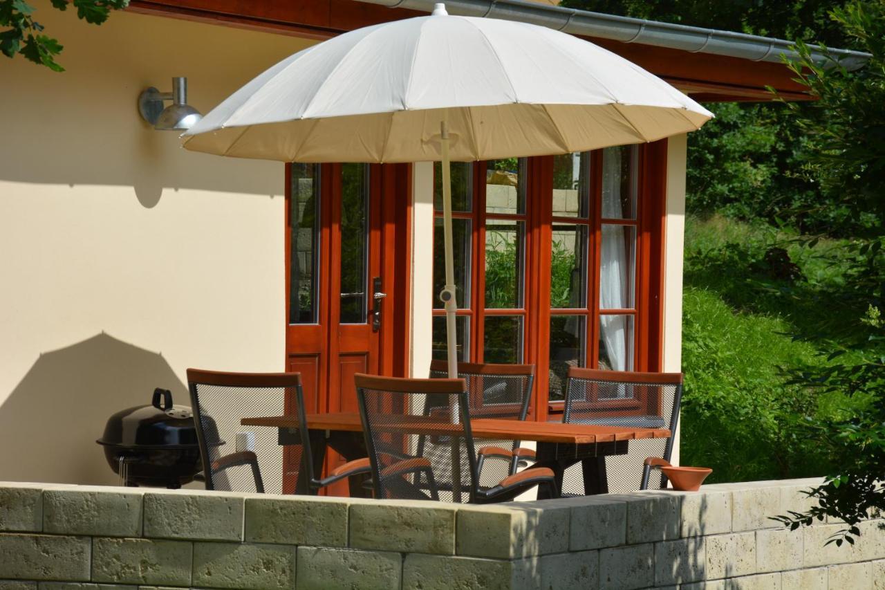 Bungalows Am Waldessaum Bei Hohenzieritz Екстериор снимка