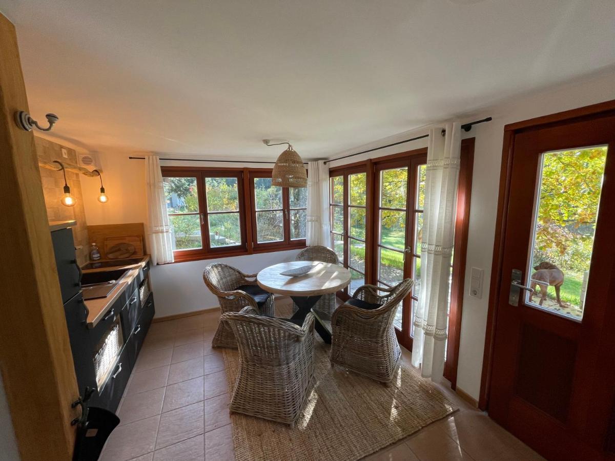 Bungalows Am Waldessaum Bei Hohenzieritz Екстериор снимка
